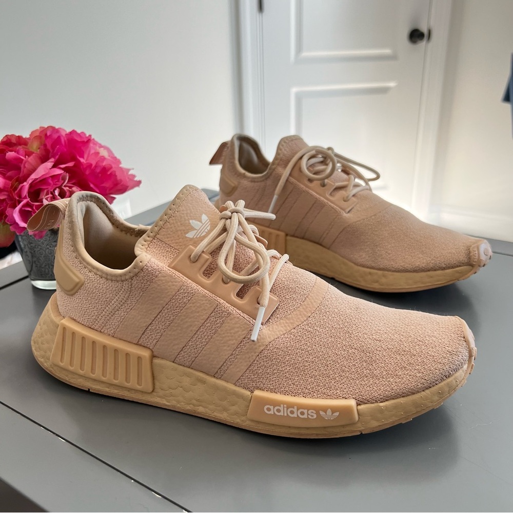 Adidas Women’s NMD-R1 Halo Blush Coral Pink Running Shoe Sneakers